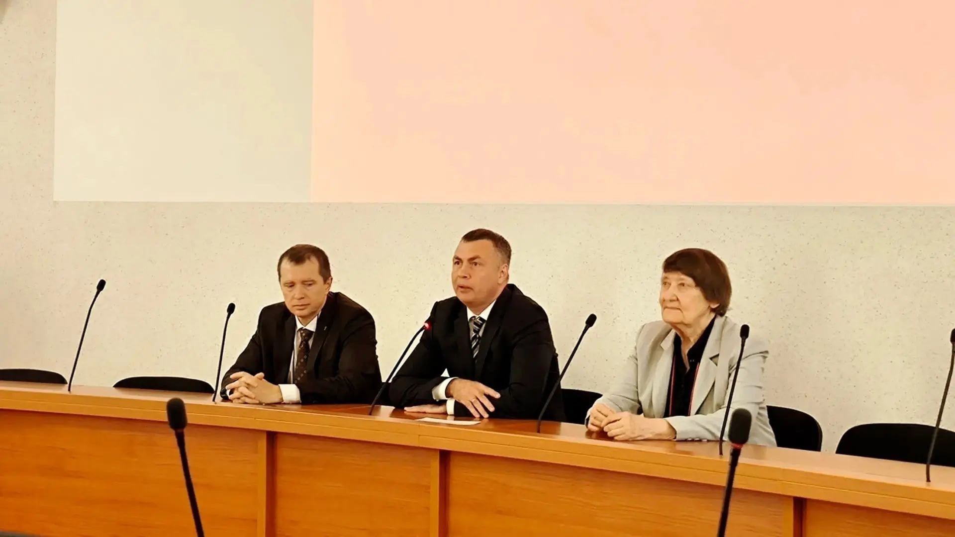 Итоги работы симпозиума «Неравновесные процессы в сплошных средах 2026»